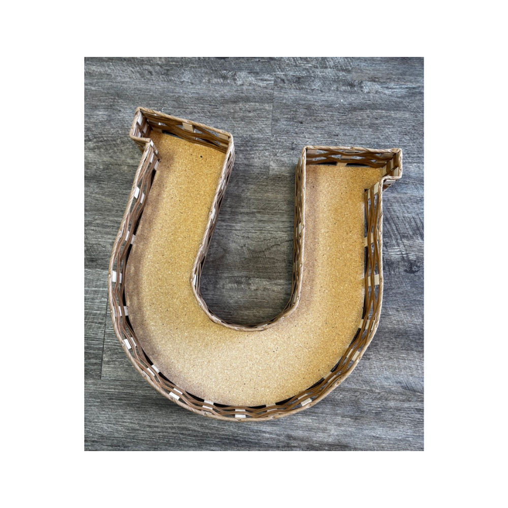 Horseshoe Basket